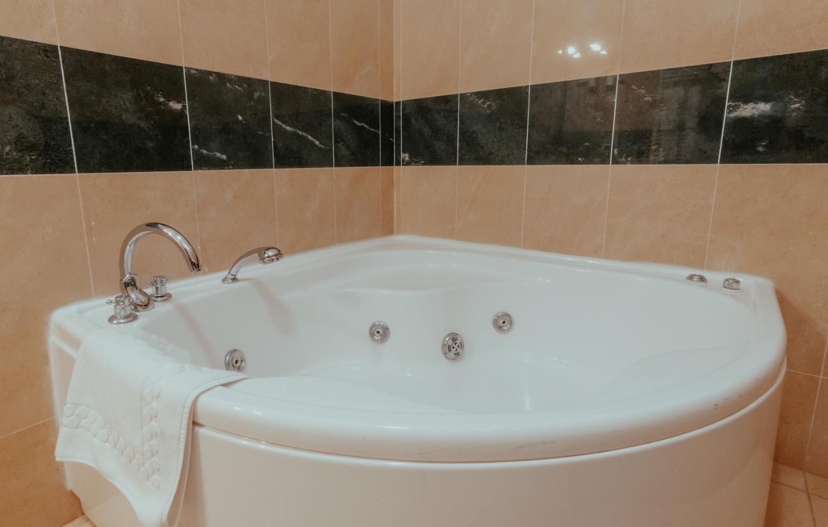 San Raffaele Hotel Restaurant & Resort Кастеллуччо-Супериоре Экстерьер фото